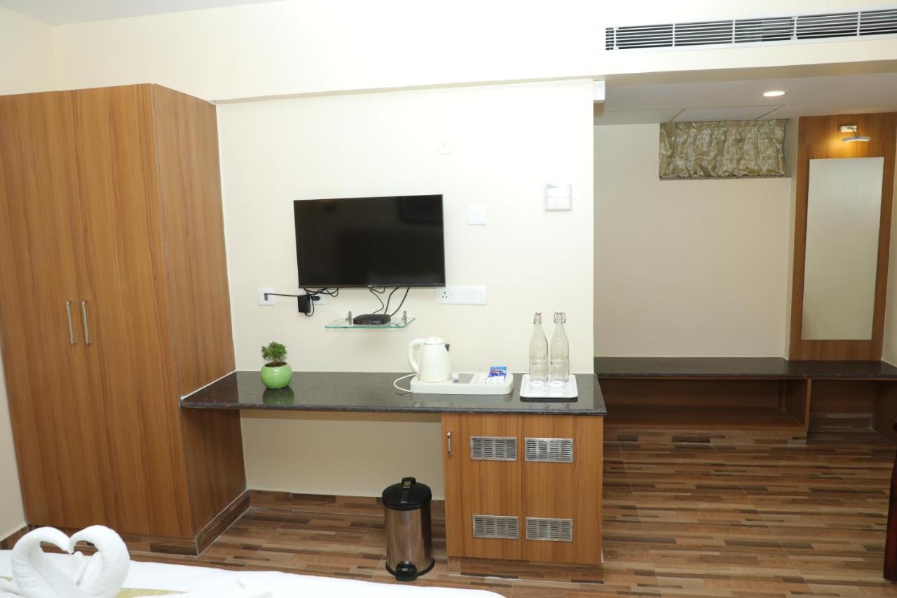 Gadiraju Palace Convention Centre & Hotel Visakhapatnam Luaran gambar