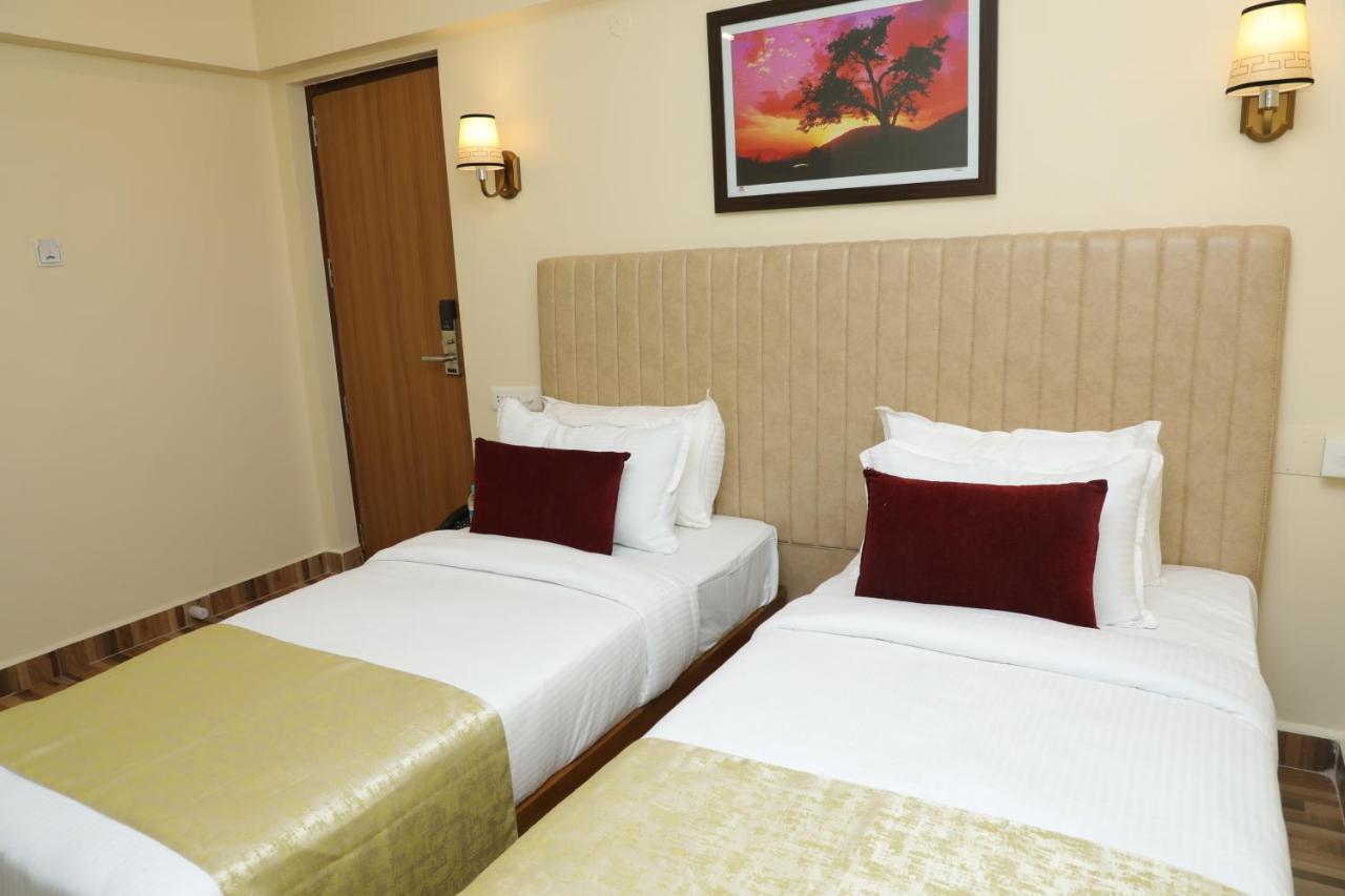 Gadiraju Palace Convention Centre & Hotel Visakhapatnam Luaran gambar