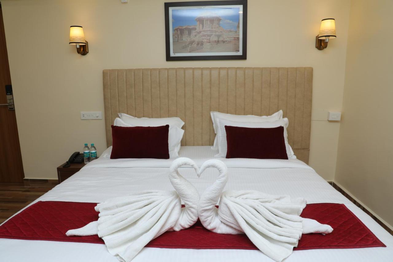 Gadiraju Palace Convention Centre & Hotel Visakhapatnam Luaran gambar