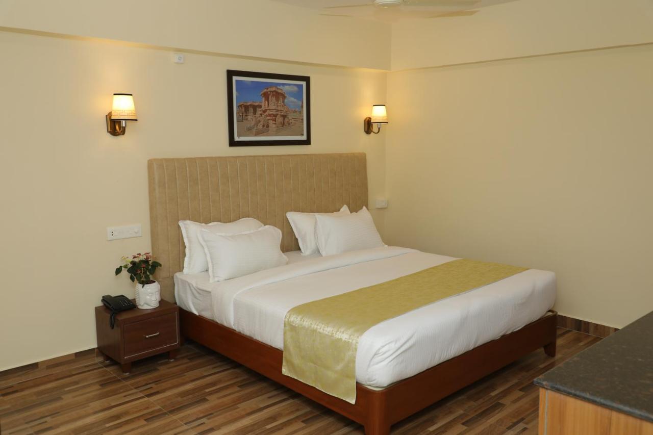 Gadiraju Palace Convention Centre & Hotel Visakhapatnam Luaran gambar