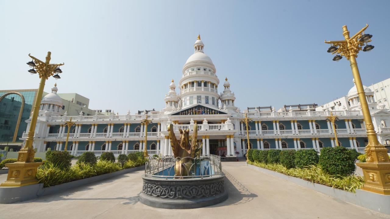 Gadiraju Palace Convention Centre & Hotel Visakhapatnam Luaran gambar